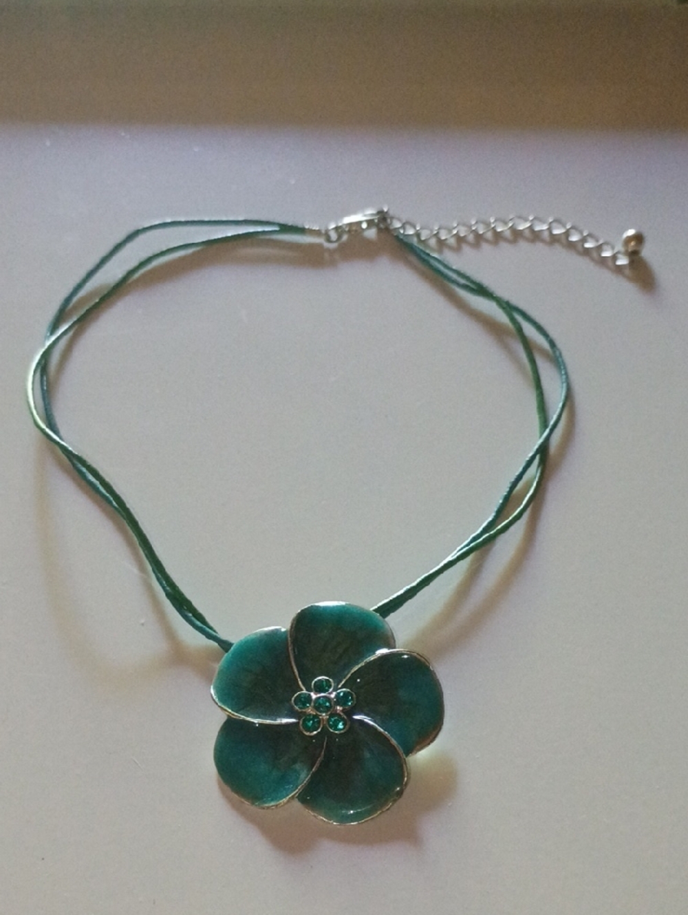 Kenneth Cole Teal Flower Pendant Necklace